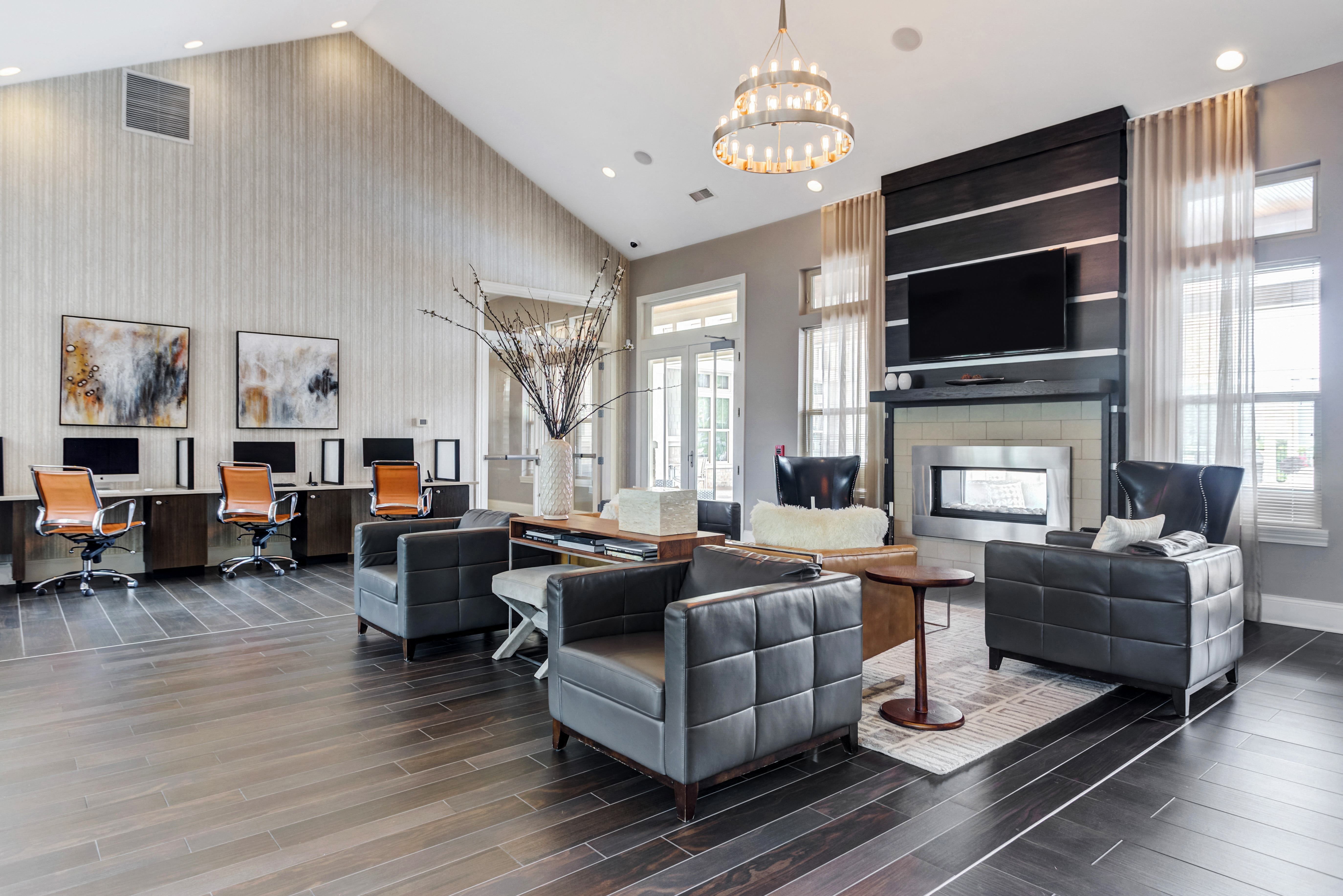 The Oaks Of Vernon Hills is a similar property to The MilTon Luxury Apartments located in Vernon Hills